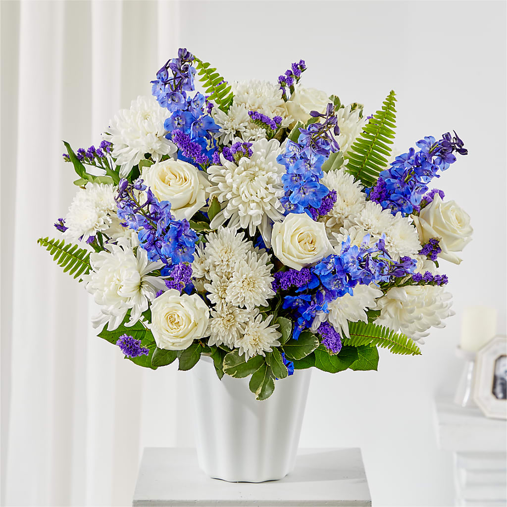 Hold Dear Tabletop Basket – The Blessed Florist, Brandon FL