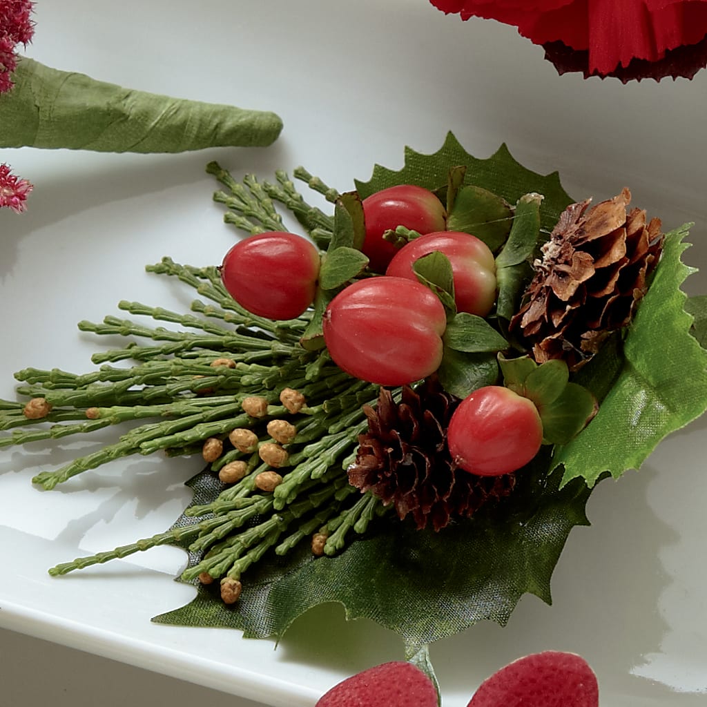 Red Berry Boutonniere – The Blessed Florist, Brandon FL