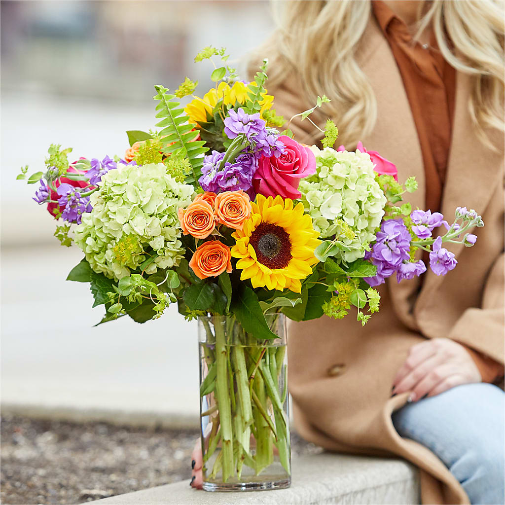 Vibrant Greetings Bouquet –  The Blessed Florist, Brandon FL